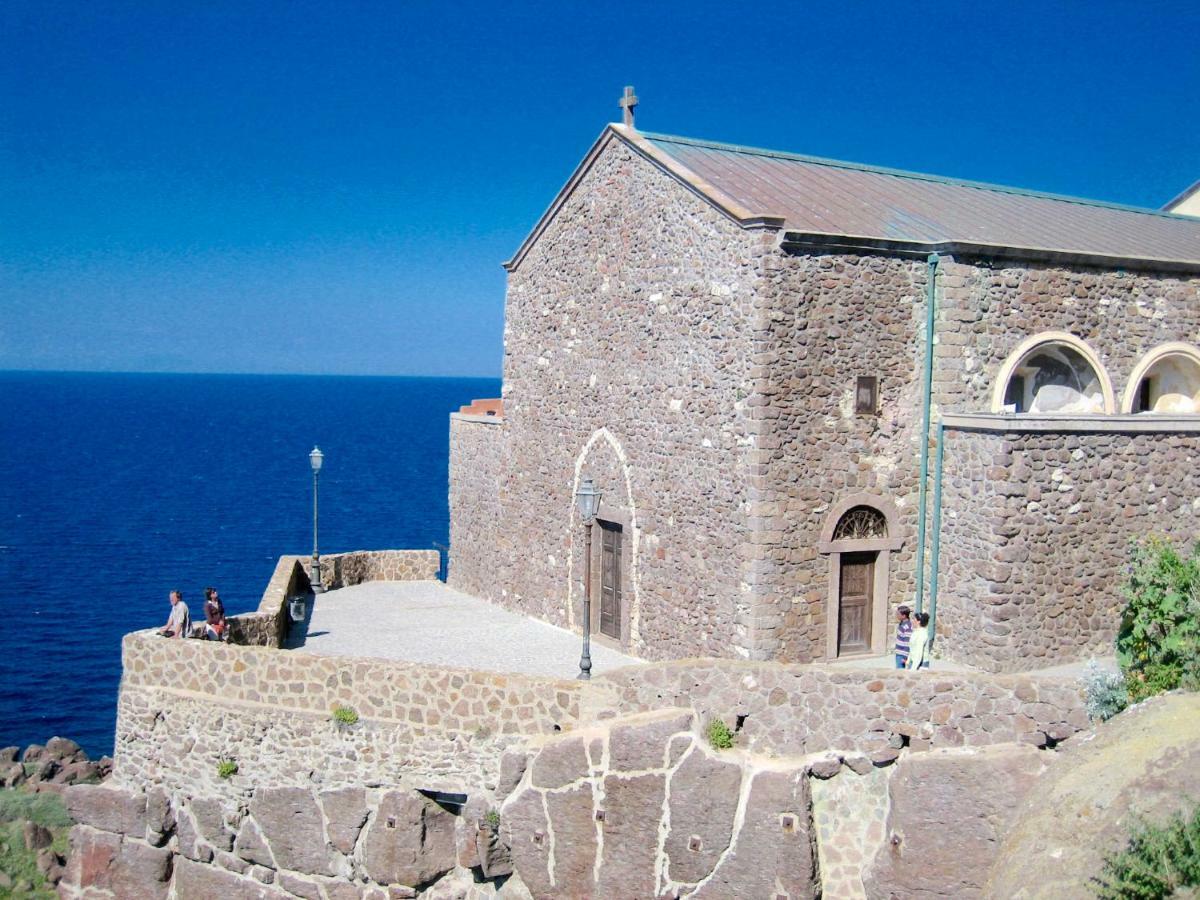 Apartament Victoria 150Mt From Beach Castelsardo Exterior photo